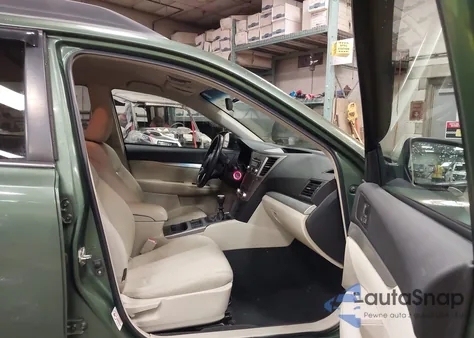 2010 Subaru Outback 2.5I Premium из США, поврежденный, VIN 4S4BRBCC8A1331688